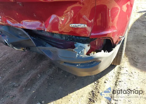 2016 Jeep Cherokee Latitude z USA, uszkodzony, nr VIN 1C4PJMCS5GW148961